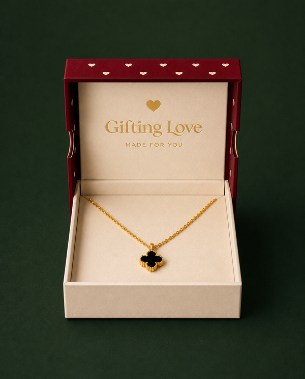 Queen's Clover Pendant