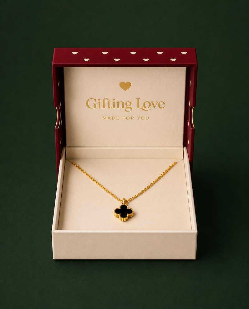 Queen's Clover Pendant
